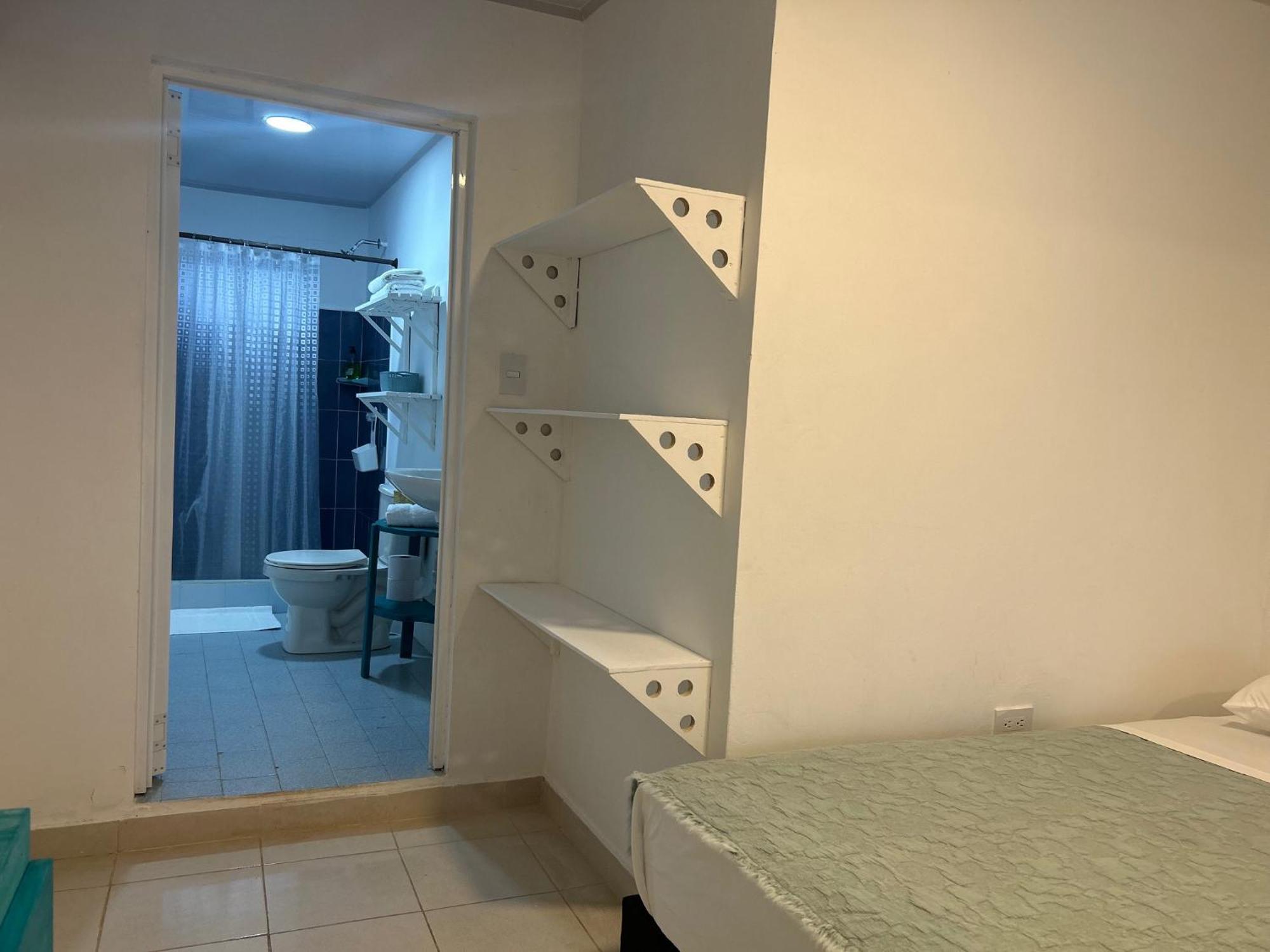 Hotel Miss Francias Home Santa Catalina Island Buitenkant foto