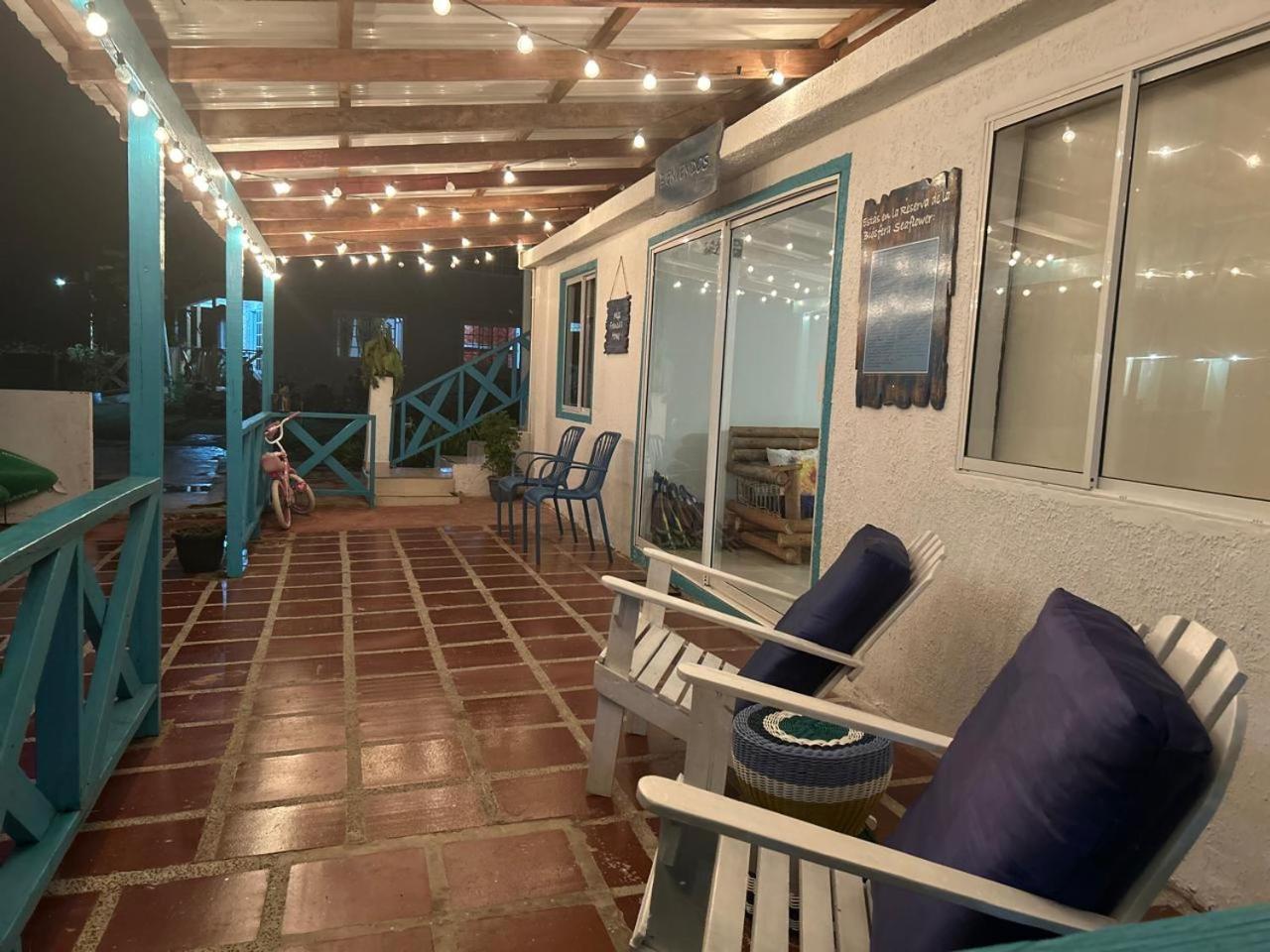 Hotel Miss Francias Home Santa Catalina Island Buitenkant foto